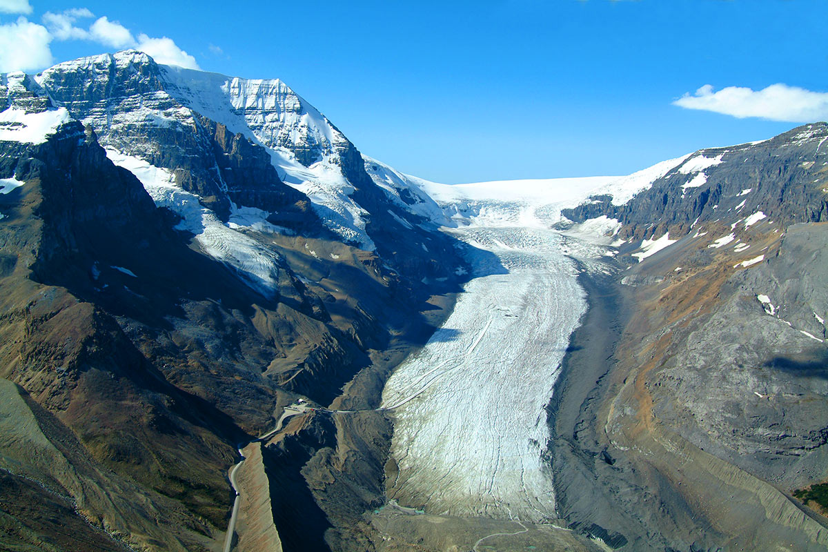 Columbia Icefield Adventure: Athabasca Glacier Tours and Viewing Platform
