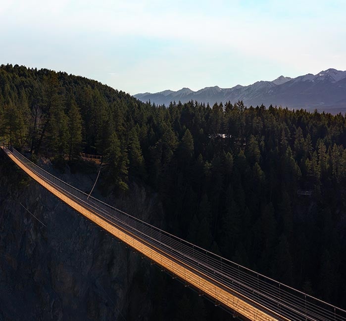 Golden Skybridge: Experience A Unique Thrill Alongside Epic Views