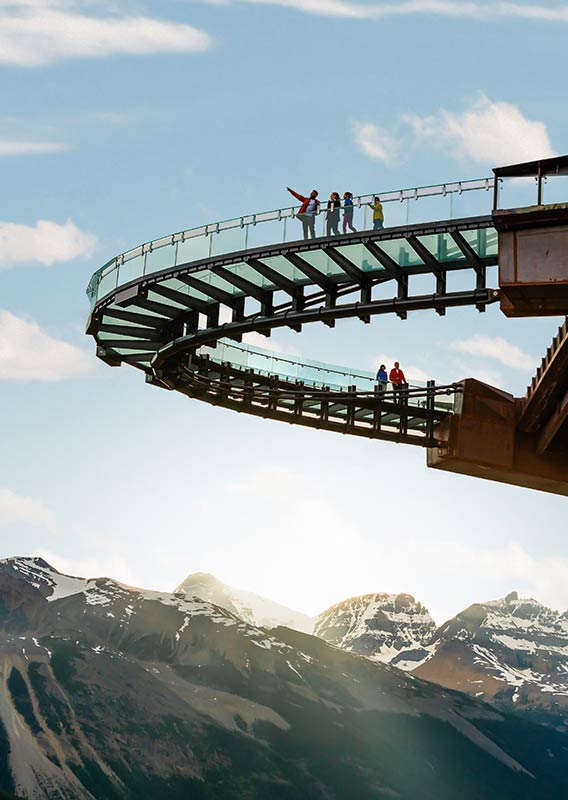 A landscape shot of Columbia Icefield Skywalk